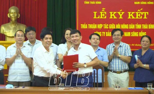 Ký kết chương trình hợp tác giữa Hội Nông dân tỉnh và Công ty Bảo hiểm PVI Nam Sông Hồng