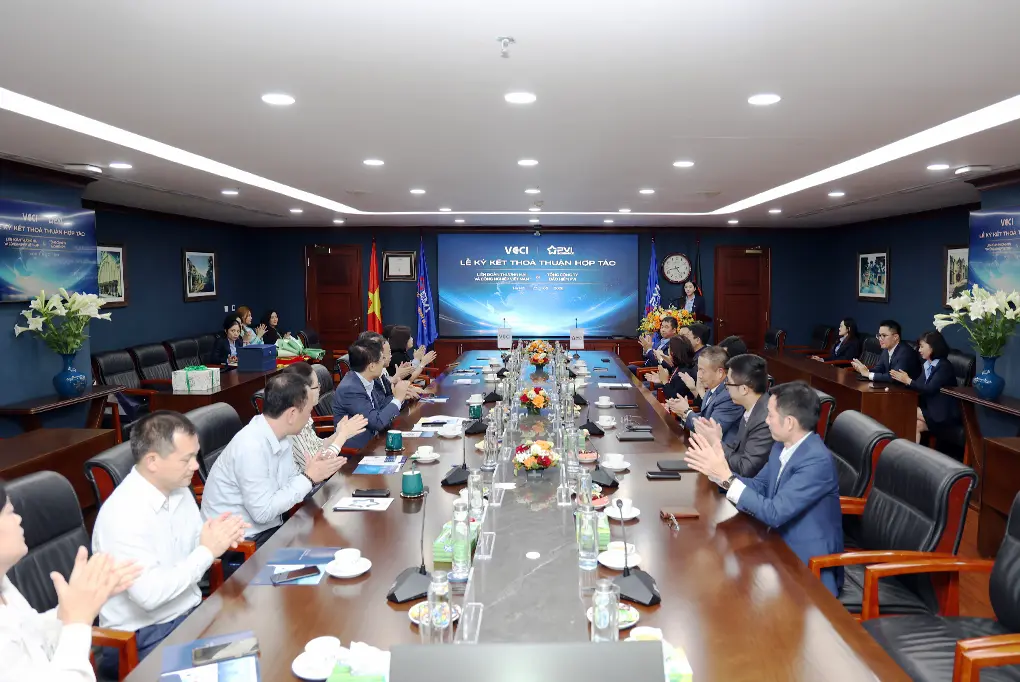 Liên đoàn Thương mại và Công nghiệp Việt Nam (VCCI) và Tổng công ty Bảo hiểm PVI đã ký kết thỏa thuận hợp tác toàn diện giai đoạn 2026 – 2027, hướng tới mục tiêu đồng hành cùng doanh nghiệp nâng cao năng lực cạnh tranh, phát triển bền vững và hội nhập sâu rộng.